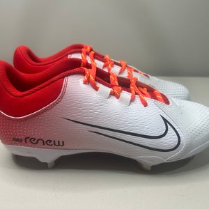 Size 8 Women’s Nike Hyperdiamond 4 Pro Metal Softball Cleats