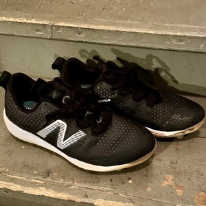 Black Men's Size M 11.5 (W 12.5) Youth New Balance Low Top Compv3 Molded Cleats (Used)