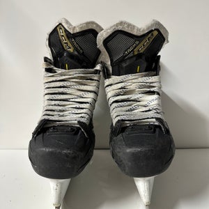 CCM Tacks Classic Hockey Skates - Size 6 (Used)