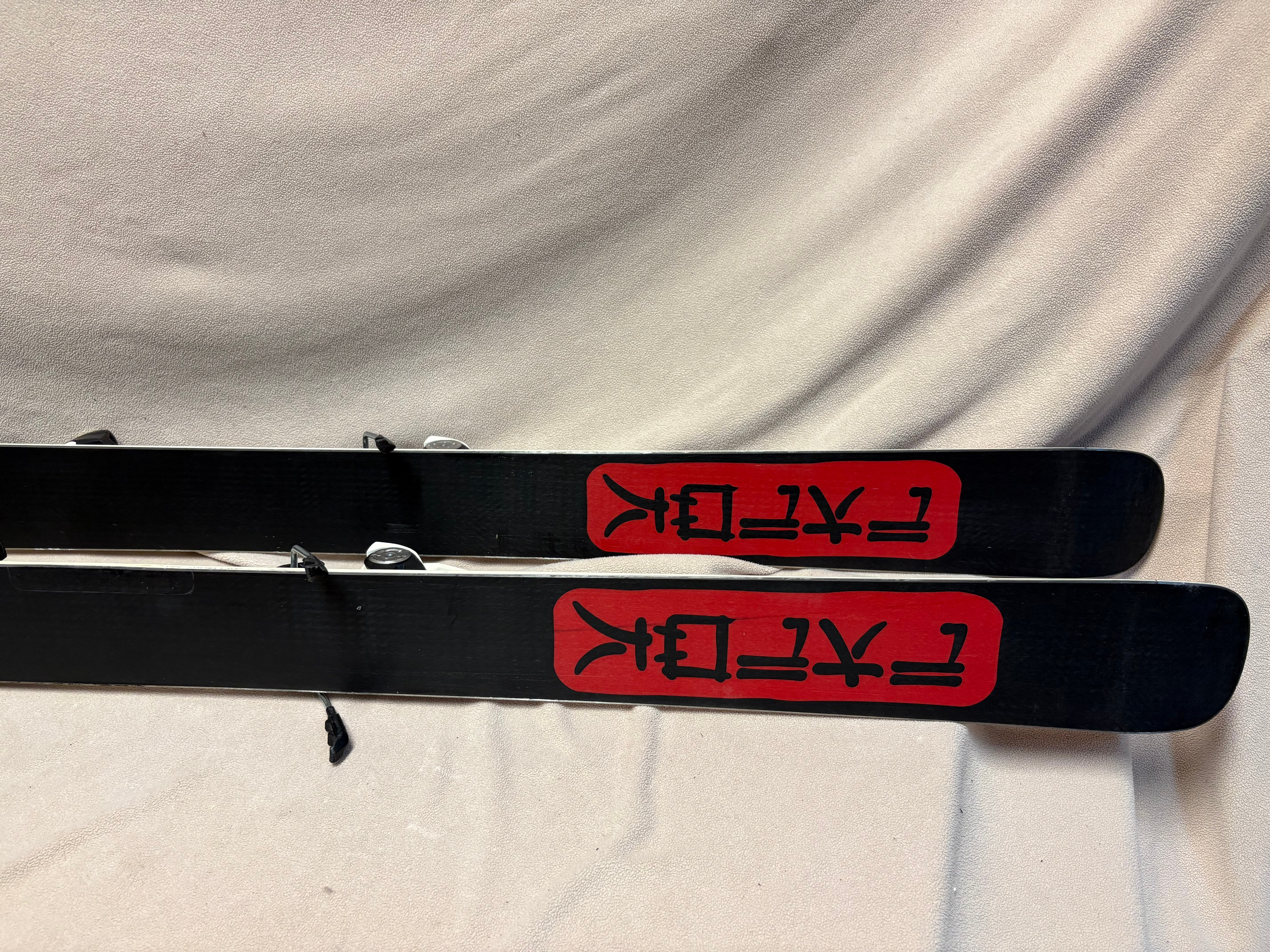 Men's 177 cm Volkl Mantra Skis With Bindings (Used) | SidelineSwap