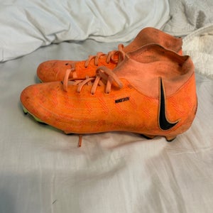 Men's Size M 6.0 (W 7.0) Nike Phantom Luna Elite Cleats (Used)