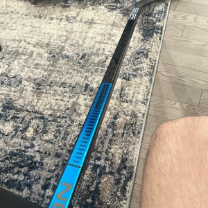 Senior Bauer Nexus 1N Right Handed Hockey Stick P28 Pro Stock (Used)
