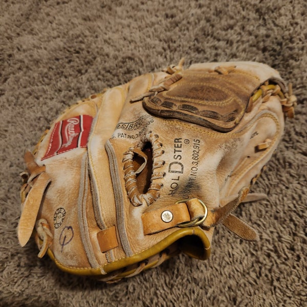 Rawlings Right Hand Throw Catcher's RCM30 Baseball Glove 31.5"