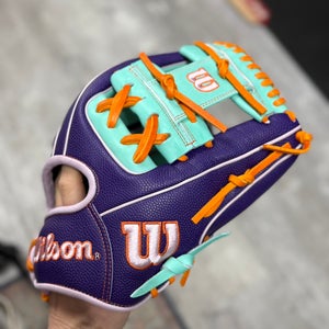 May 2025 GOTM - Wilson A2000 Baseball Glove 11.75" (New)
