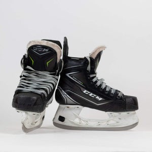 CCM Ribcor 76K Size 5 Hockey Skates