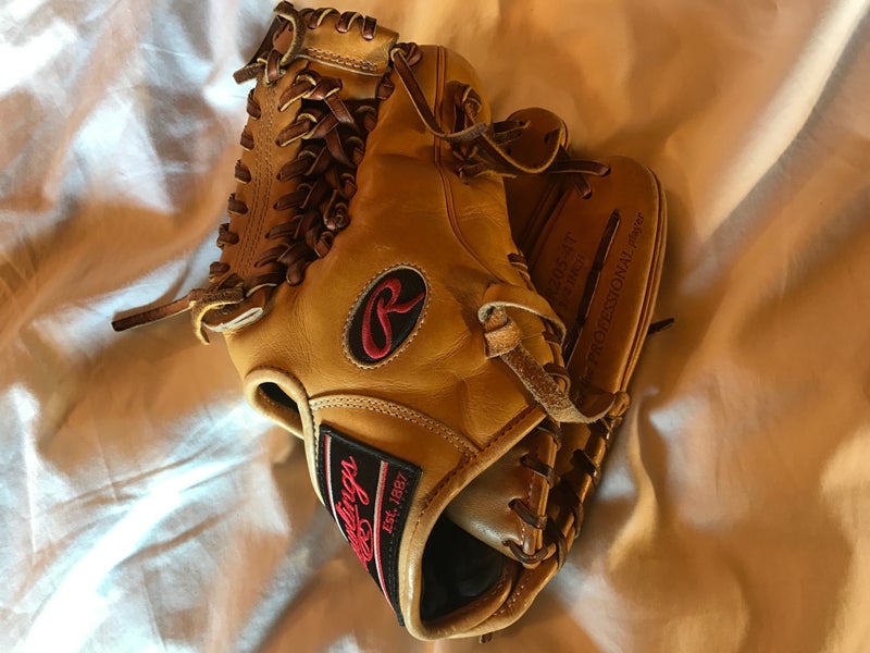 Infield Right Hand Throw Rawlings Heart of the Hide Baseball Glove 11.75" (Used)