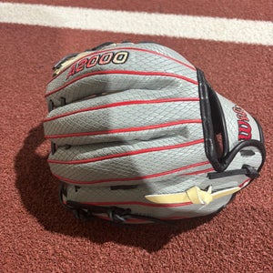 Wilson Right Hand Throw Infield A2000 Baseball Glove 11.25" (New)