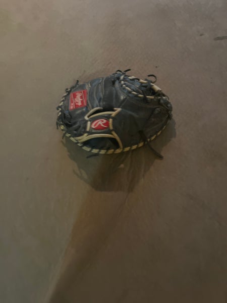 Rawlings Right Hand Throw Gg elite Catcher's Glove 32.5" (Used)