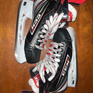 CCM JetSpeed Shock Hockey Skates Regular Width Size 5.5 (Used)