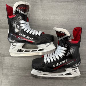 Lightly Used Bauer Vapor X4 Hockey Skates  8 (Used)