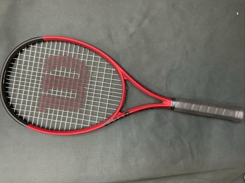 Wilson Clash 108 v2 Tennis Racquet / Racket - 4 1/2 Grip 16 x 19