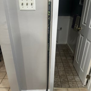 Junior Bauer Ag5nt Right Handed Hockey Stick (Used)