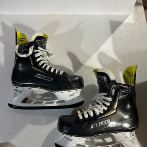 2020 Bauer Supreme Comp Hockey Skates Regular Width  7 (Used)