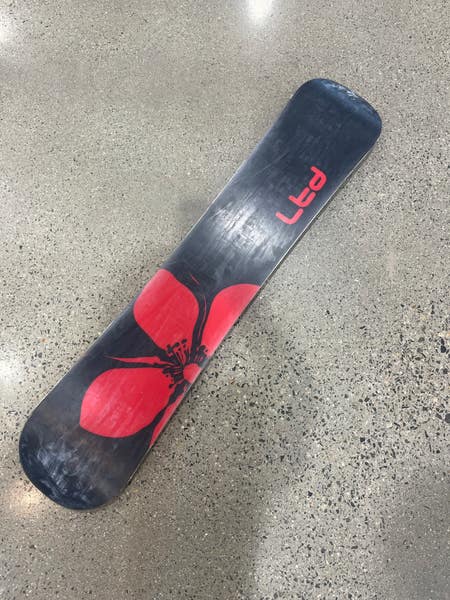 ride 777 snowboard Twinpig | 2027 | Ride Perfect for All Women's Ride Daisy Snowboard All