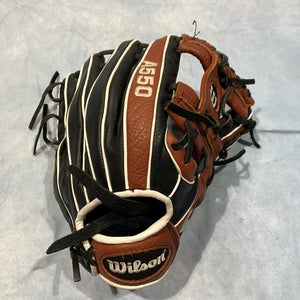 Brown Wilson A550 Right Hand Throw Infield Baseball Glove 11.5" (Used)