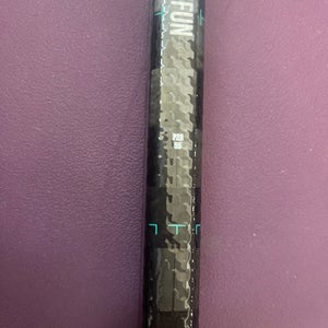 Intermediate Bauer Twitch Left Hand Hockey Stick P28 (New)