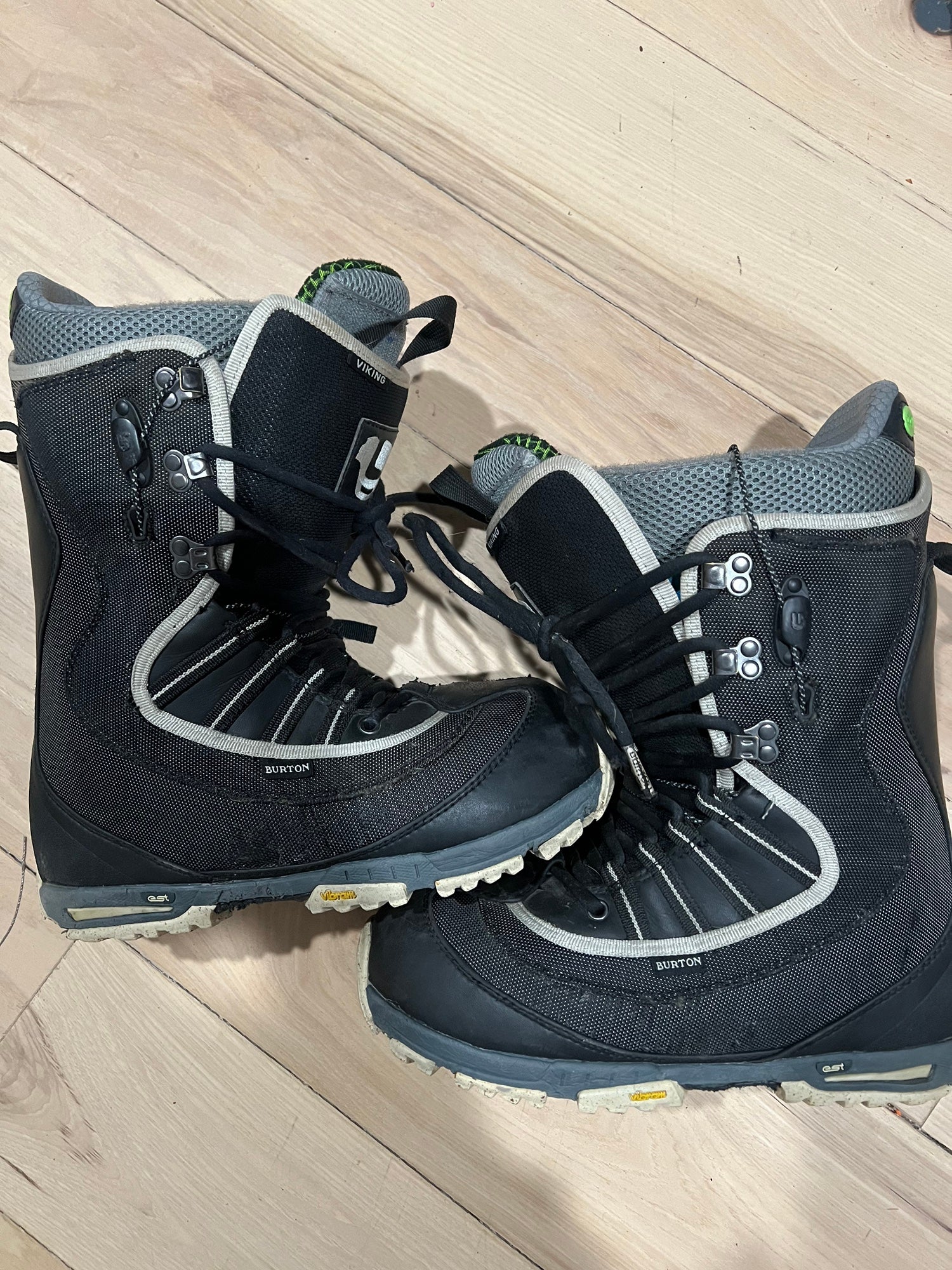 Burton Viking Snowboard Boot - Mens USA 9 - stiffer flex - like new Men main image 3