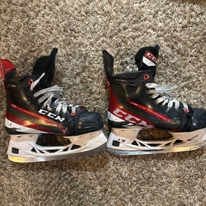 CCM Jetspeed XTRA PLUS Hockey Skates Regular Width Size 4.5 (Used)