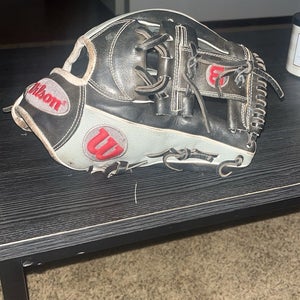Wilson Right Hand Throw Infield A2000 1787 Baseball Glove 11.75" (Used)