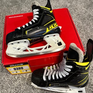 CCM Tacks 9380 Hockey Skates Wide Width Size 3 (Used)