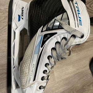 2024 True SVH Hockey Skates 11 (Used)