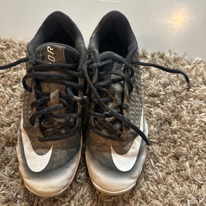 Black Kid's Size M 3.5 (W 4.5) Youth Nike Low Top vapor Molded Cleats (Used)