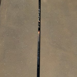 Intermediate CCM Jetspeed FT6 Pro Right P28 Pro Stock (Trigger 8 Pro Wrap - Used 1 of 7)