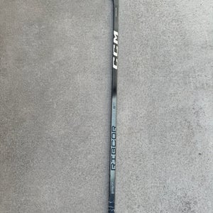 Intermediate CCM JetSpeed FT6 Pro Right P28 Pro Stock (Trigger8 Pro wrap - Used 5 of 7).