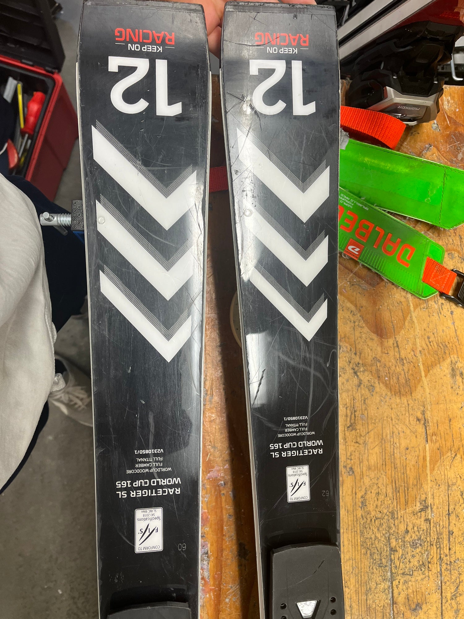 Unisex 2024 Volkl 165 cm Racing Racetiger SL Skis Without Bindings