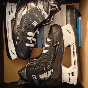 2024 True Catalyst 9X4 Hockey Skates Regular Width 6 (New)