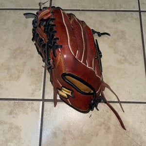 2023 SSK Left Hand Throw Pitcher's Select Pro Baseball Glove 12" (Used)