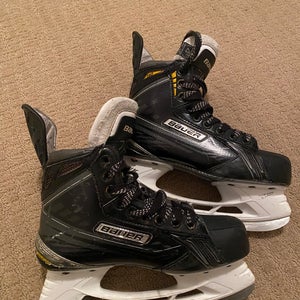Bauer Supreme 190 Hockey Skates Regular Width   Size 4 (Used)