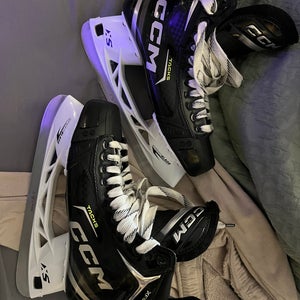 CCM Hockey Skates Regular Width 11.5 (New)
