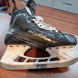 2023 Bauer Supreme Mach Hockey Skates Regular Width 8.5 (Used)