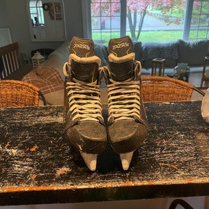 CCM Super Tacks AS1 Hockey Skates Regular Width  9.5 (Used)
