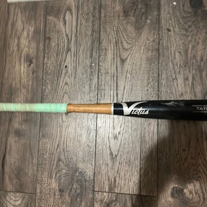 Victus wood bat