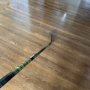 Senior CCM Tacks AS-VI Pro Right Handed Hockey Stick P28  (Used)
