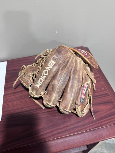Nokana Baseball Glove