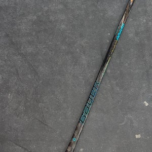 Intermediate Bauer Twitch Right Handed Hockey Stick P28  (New)
