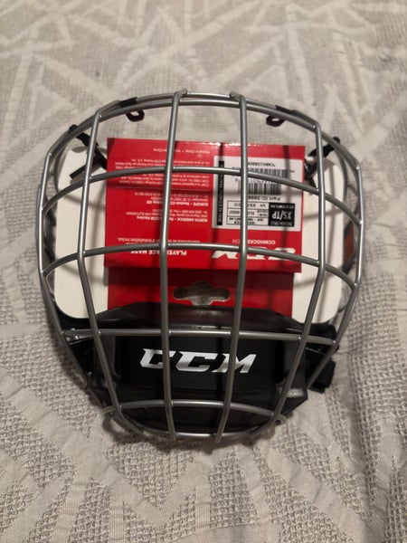 CCM FL40 Facemask Hockey Cage Size XS Silver New with Tags