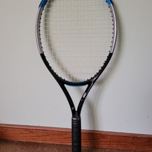 Adult Wilson Tennis Racquet (Used)