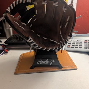 Infield Right Hand Throw Rawlings RTD Baseball Glove 10.75" (Used)