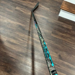Senior Bauer Right Handed Twitch P92 70 flex