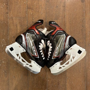 Junior CCM JetSpeed Shock Hockey Skates Regular Width Size 3 (Used)