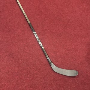 Bauer Vapor Hyperlite Left P28 82 Flex Pro Stock (New) Stick Item#HYP1P