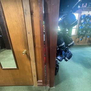 Senior CCM Jetspeed FT7 Pro 85 Flex Right Handed Hockey Stick P29  (New)