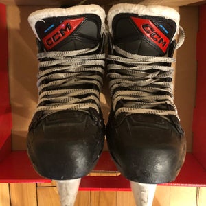CCM JetSpeed FT680 Hockey Skates Regular Width  Size 3.5 (Junior) (JetSpeed FT 680) (Used)