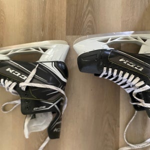 CCM Tacks 9040 Hockey Skates Wide Width  8 (Used)