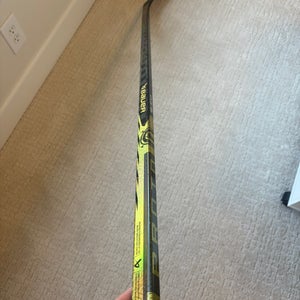 Intermediate Bauer Proto-R Left Hand Hockey Stick P28 Pro Stock (Used)