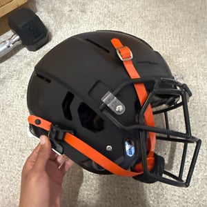 Medium Adult Schutt F7 2.0 Helmet (New)